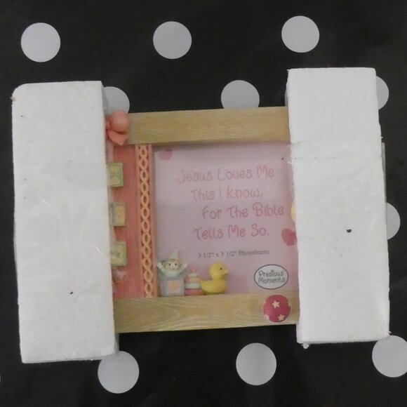 PRECIOUS MOMENTS | Jesus Loves Me | Girl Praying With Doll | 4x6" Photo Frame - Picture 4 of 13